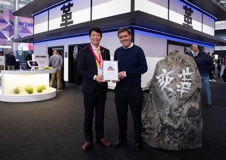 Ricoh wird mit renommiertem PaceSetter Award für Nachhaltigkeit im Produktionsdruck ausgezeichnet