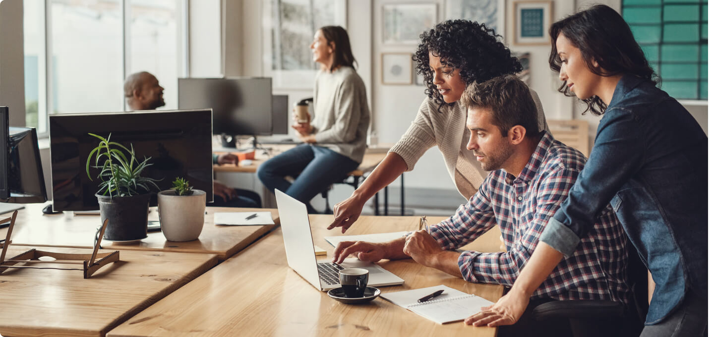 Small business - people in the office